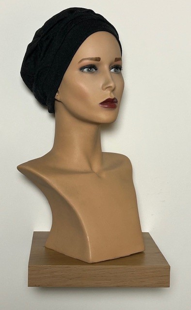 Naomi SOFT zwart (A5), mutsje